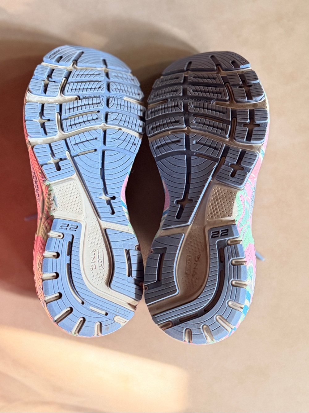 Brooks Women's Running Shoes - Pastel Multicolor 7.5 - Picture 4 of 7